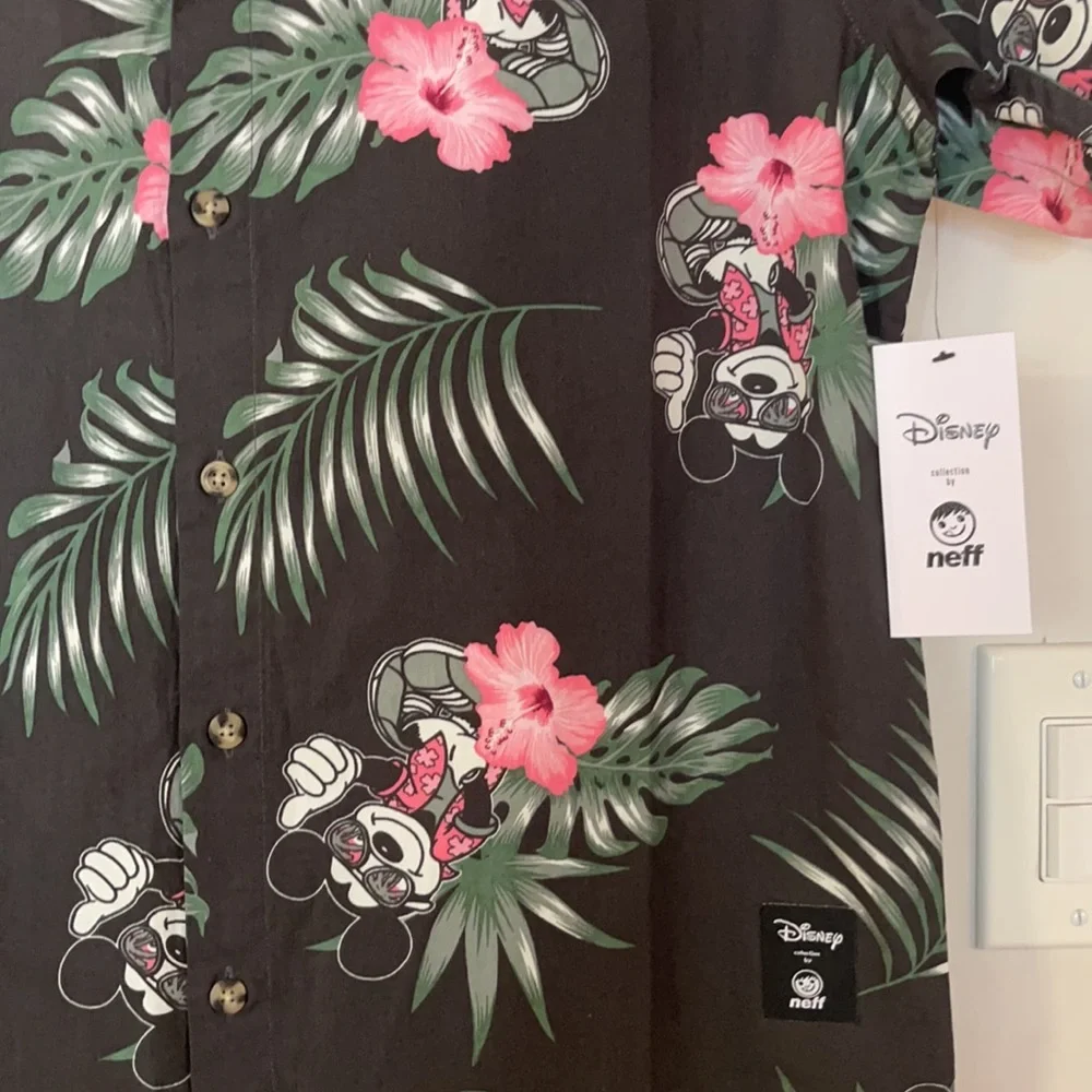 Men’s Neff Disney Collection Floral Hawaiian Mickey Mouse shirt in Size medium - Picture 2 of 6